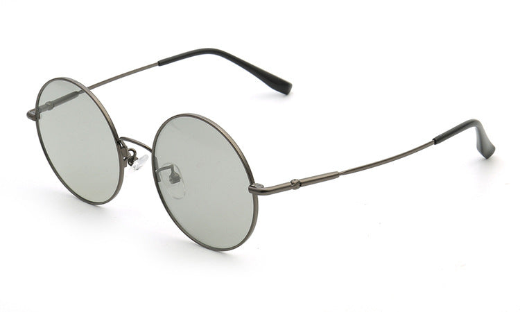 grey round polarized sunglasses driving