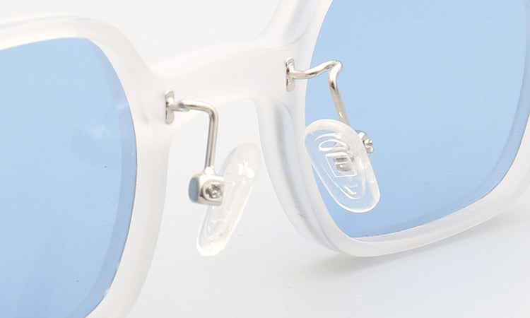 Nose pads of clear blue polarized sunglasses