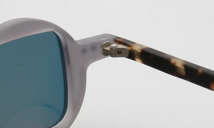 Inner temple of tortoise polarized sunglasses