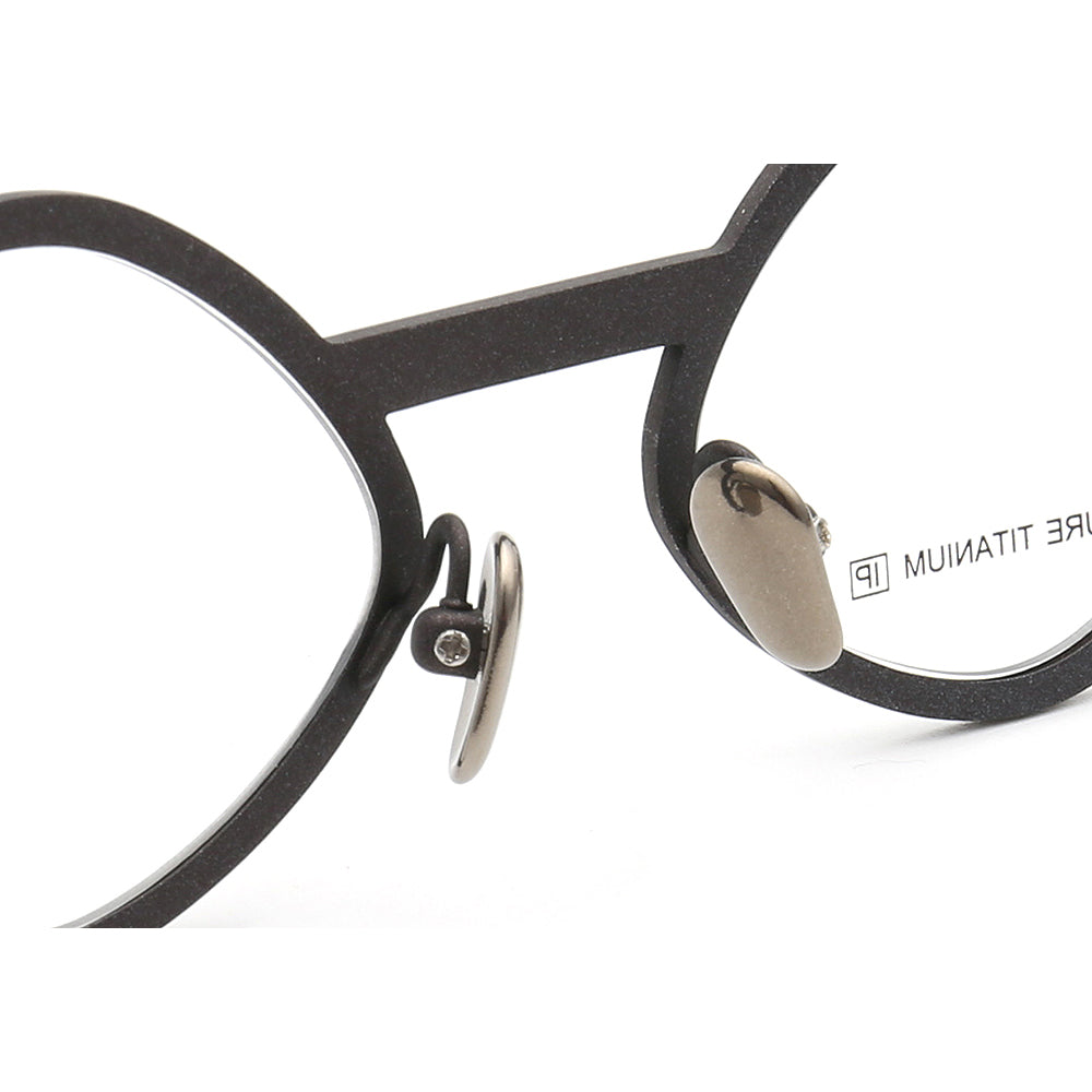 Nose pads of geometric cat eye glasses frames