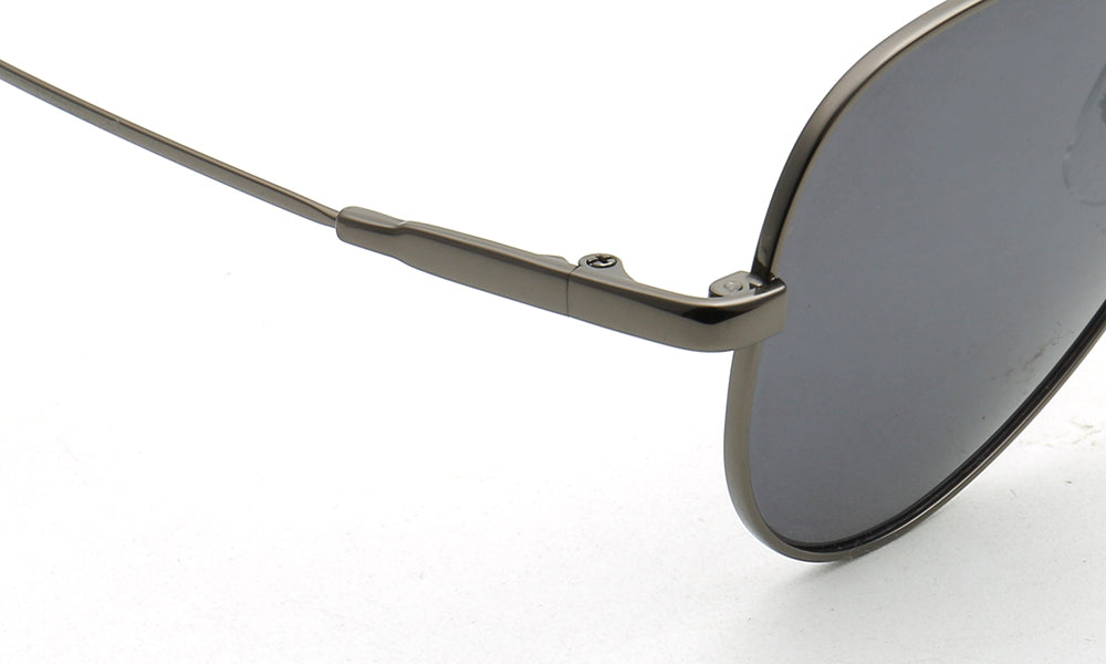 Outer hinge of memory metal sunglasses