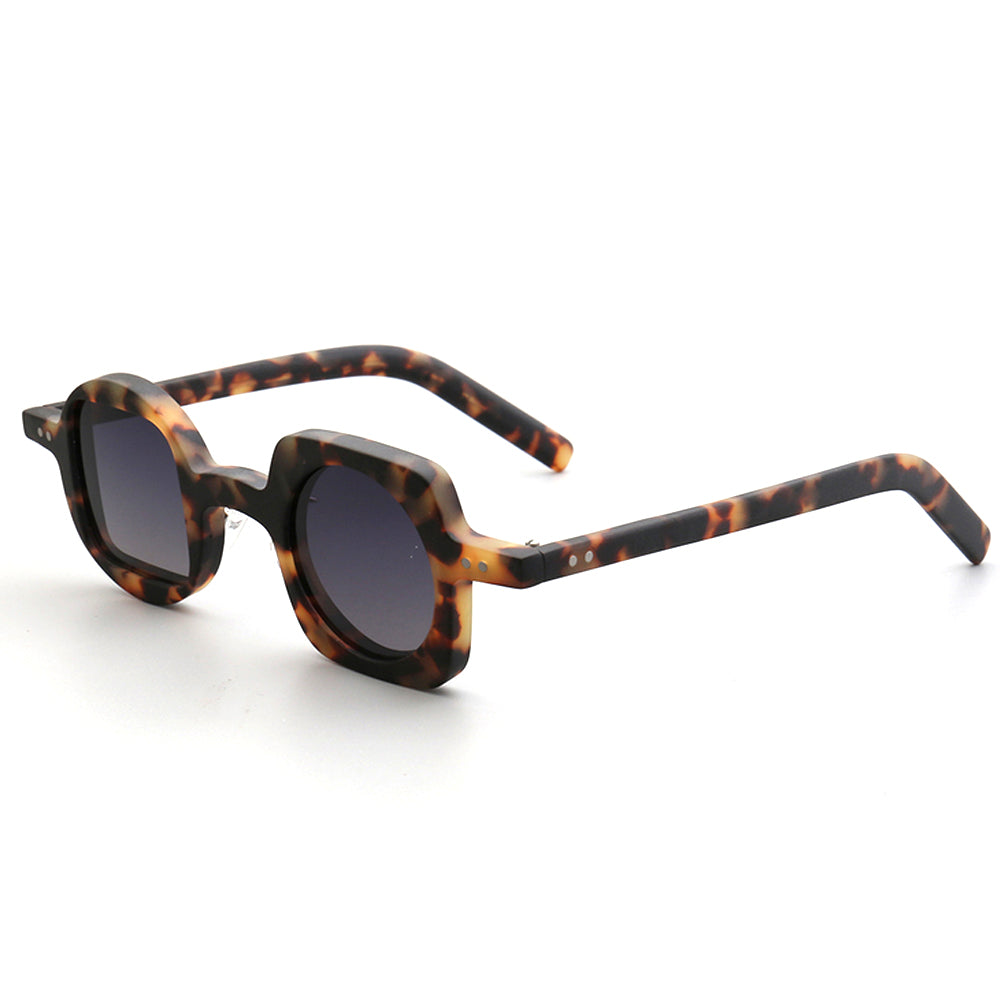 Side view of mismatch tortoise polarized sunglasses