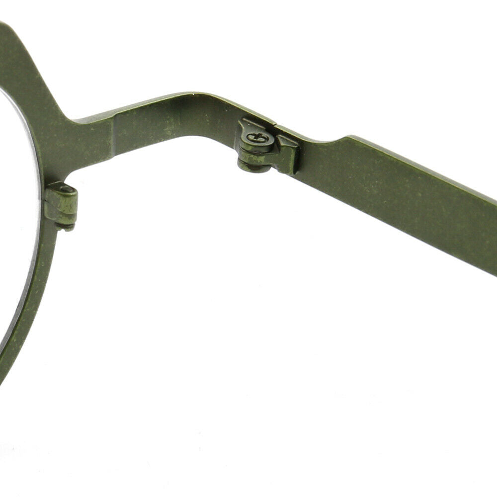 Hinge of green titanium eyeglasses